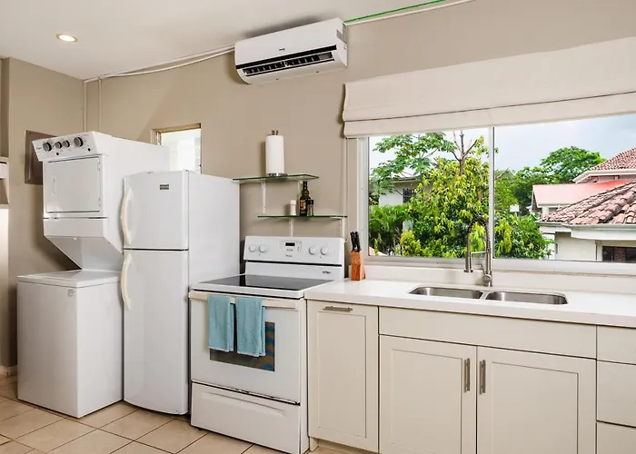 Vv2 55 - Sunny 2br Condo, Walk To Apartment Tamarindo