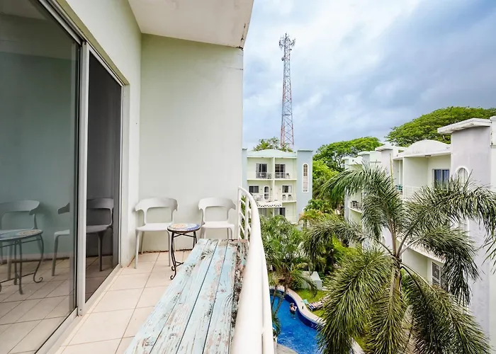 Vv2 55 - Sunny 2br Condo, Walk To *